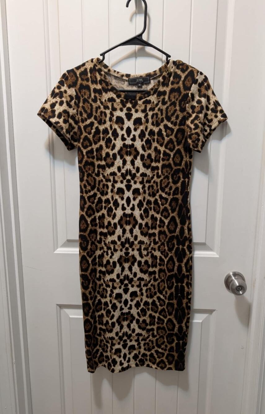 Vibe Sportswear Leopard Print Bodycon Casual Sexy Mini Dress Size M